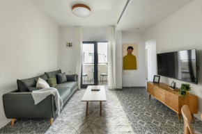 Homey 2BR Apt with Mamad and Spacious Balcony 5-min from Beach by Sea N' Rent